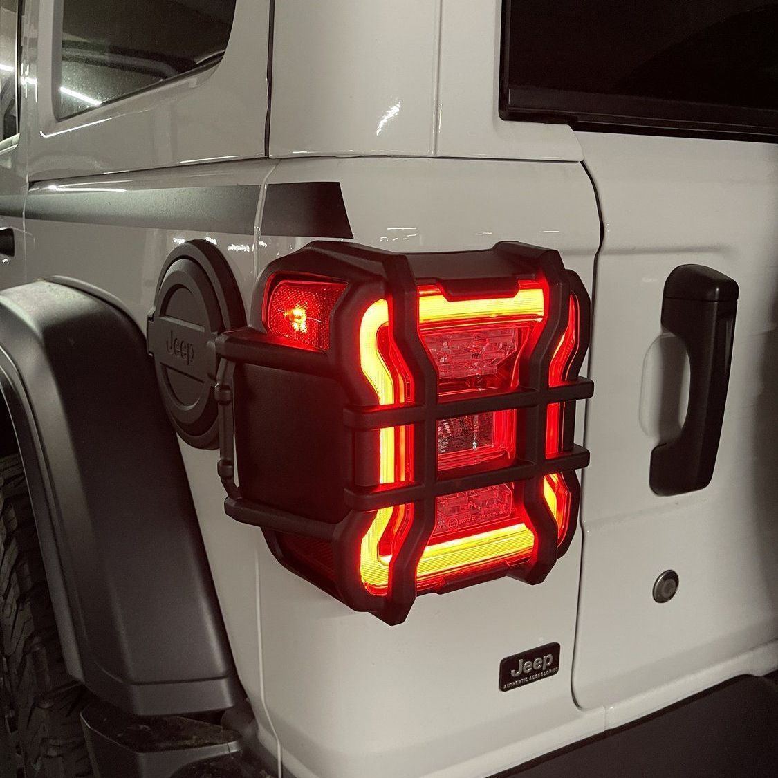 18-24JEEPラングラーJL用RRテールライトプロテクター アルミ合金製