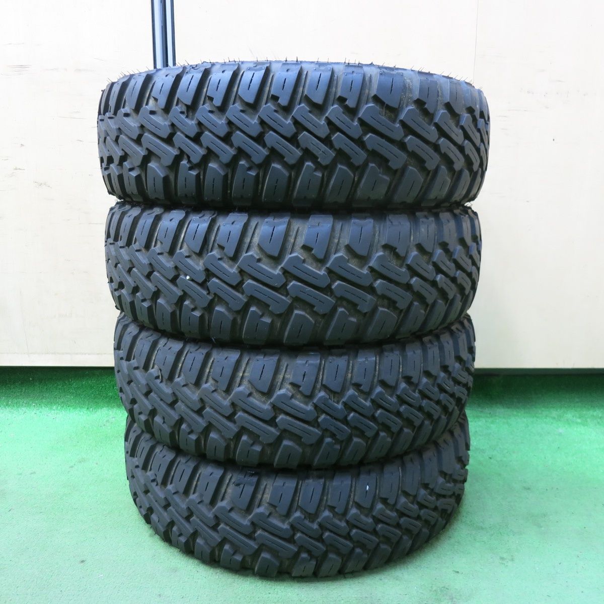 バリ溝！24年！9分☆XTREME-J 165/65R14 マッドスター ラジアル M/T