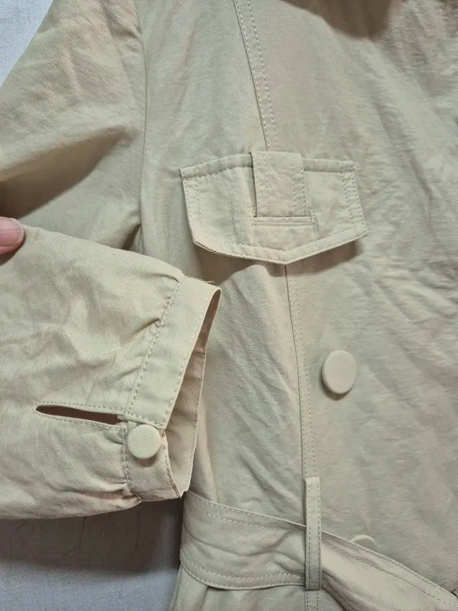 スリーブレス トレンチコート