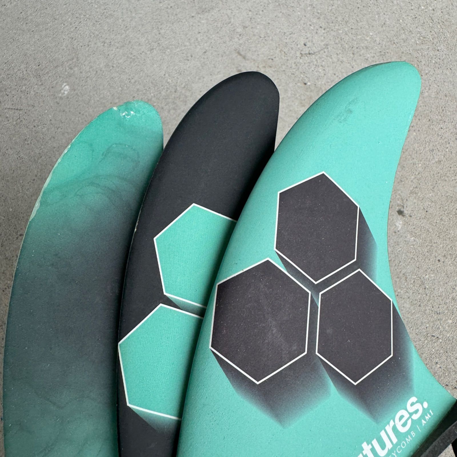 フューチャーフィン futures. アルメリック AM1 2.0 HONEYCOMB