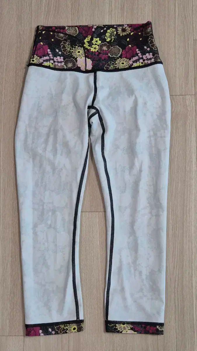 lululemon（ルルレモン） Wunder Under Crop 4 サイズ ワンダー