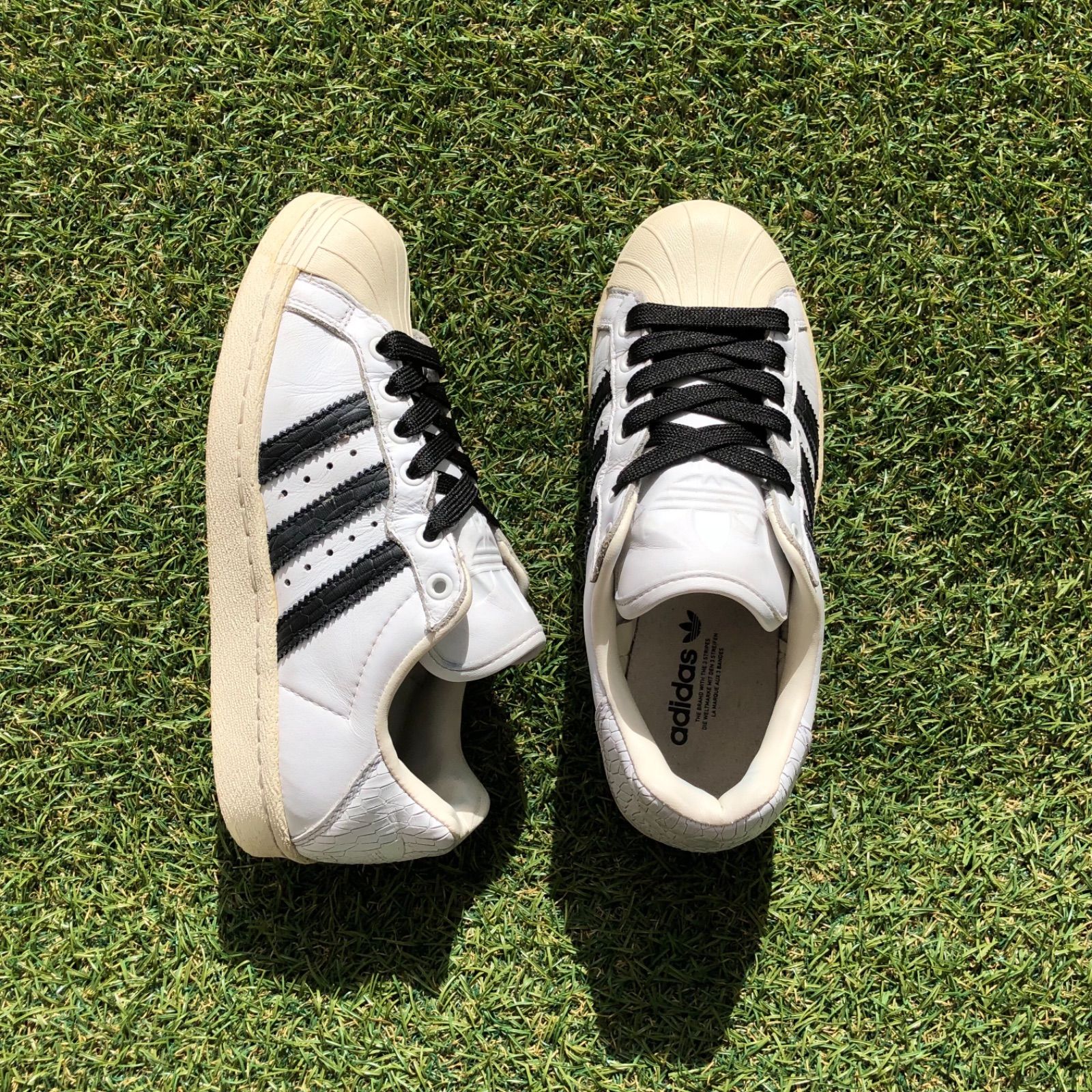 美品22.5 adidas ウルトラスター80s アディダス A9靴/シューズ