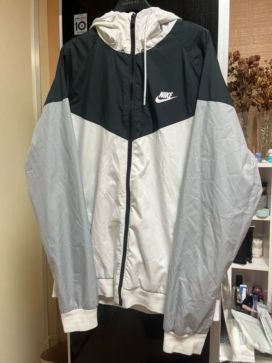 Nike(ナイキ） エアジョーダン1 ウインドブレーカー