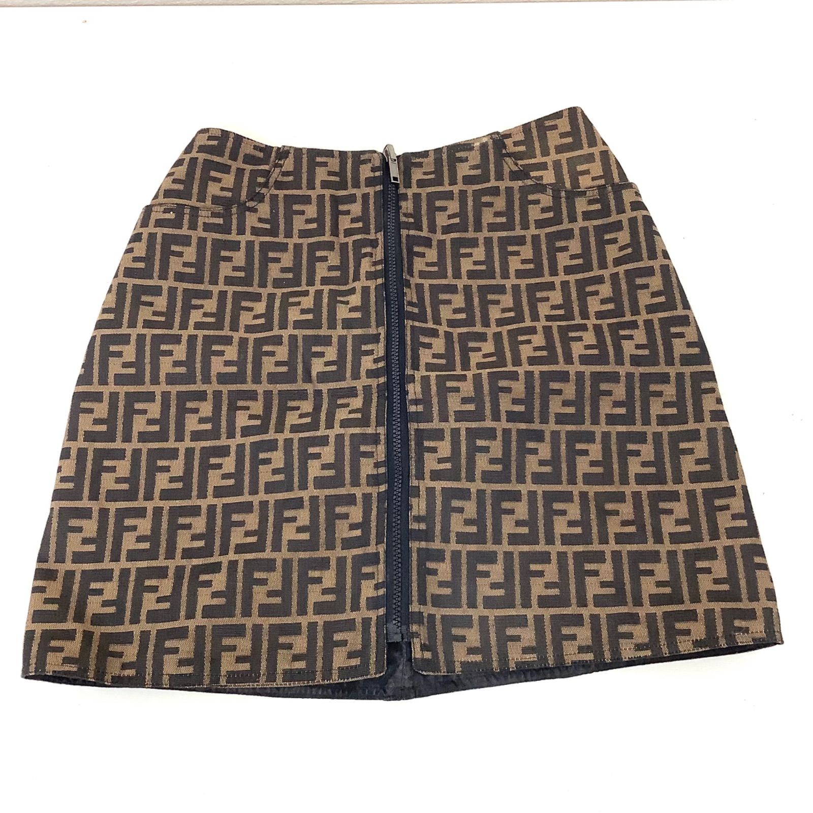 FENDI フェンディ タイトスカート ミニスカート リバーシブル ズッカ柄 ブラック W70