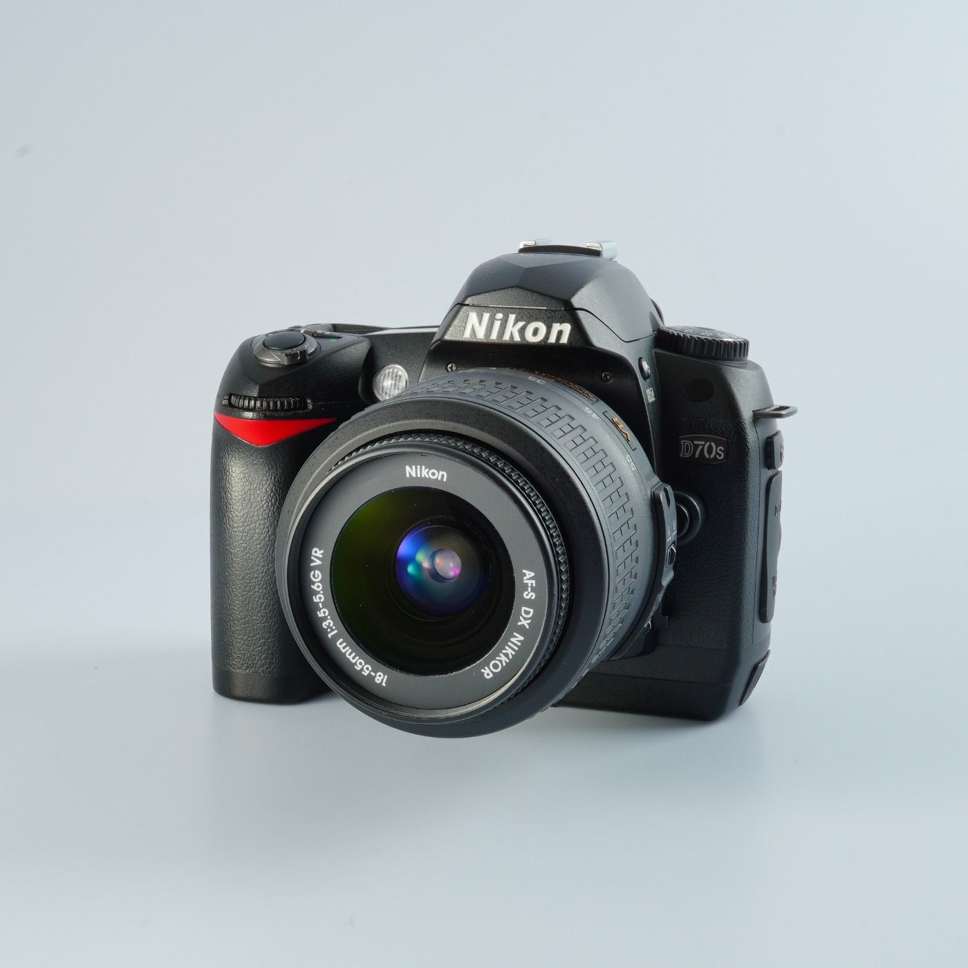 Nikon D70S デジタル一眼レフカメラ 18-55mmレンズ付き