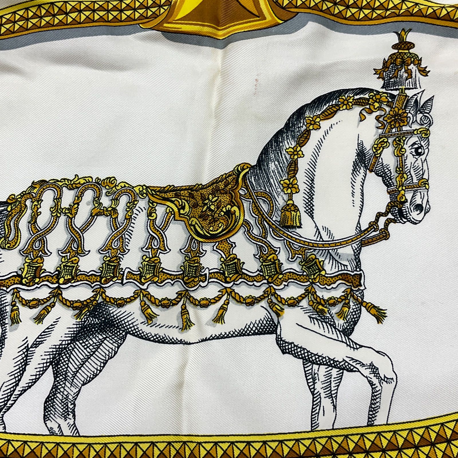 HERMES エルメス スカーフ カレ90 GRAND APPARAT グランアパラ