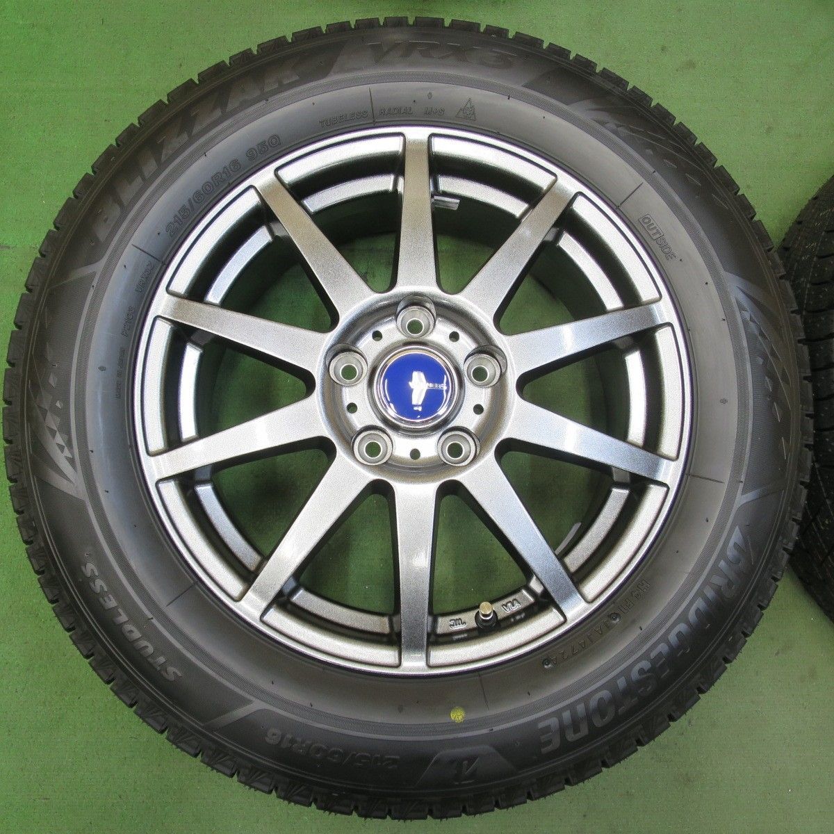 24年 スタッドレス 215 60R16 ブリヂストン ブリザック VRX3 WINNERS ウィナーズ 16インチ PCD114.3 5H 5092906イス FFCRYSTALESIA_COM