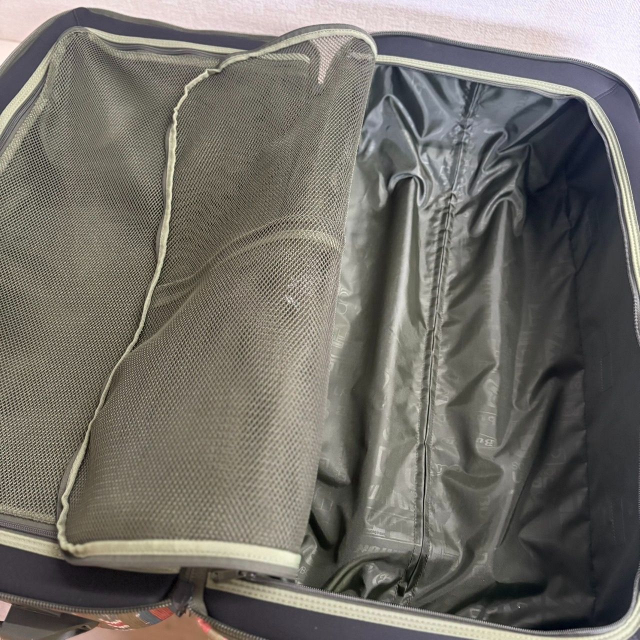 GI4【中古品】BURTON バートン キャリーバッグ 大型 ウィーリーダブル