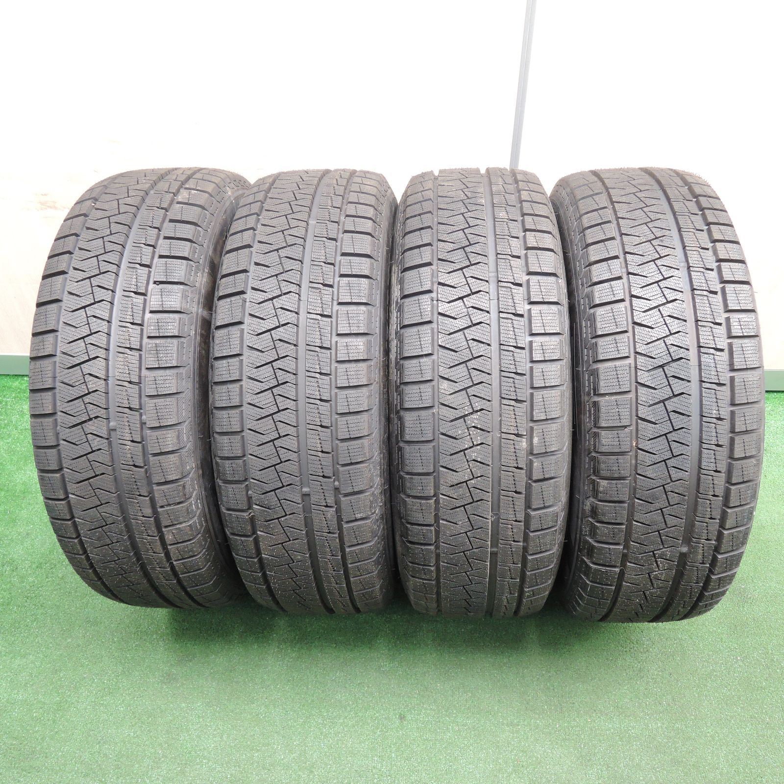 送料無料*未使用☆クライスラー 300 純正 225/60R17 スタッドレス ピレリ アイスアシンメトリコ プラス 17インチ  PCD114.3/5H☆3121314TNス - メルカリ