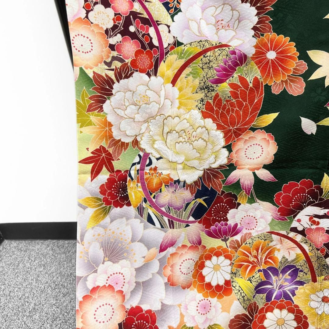 振袖 刺繍 鞠 花模様 緑 牡丹 晴れの日 成人式 卒業式 着物 072w d