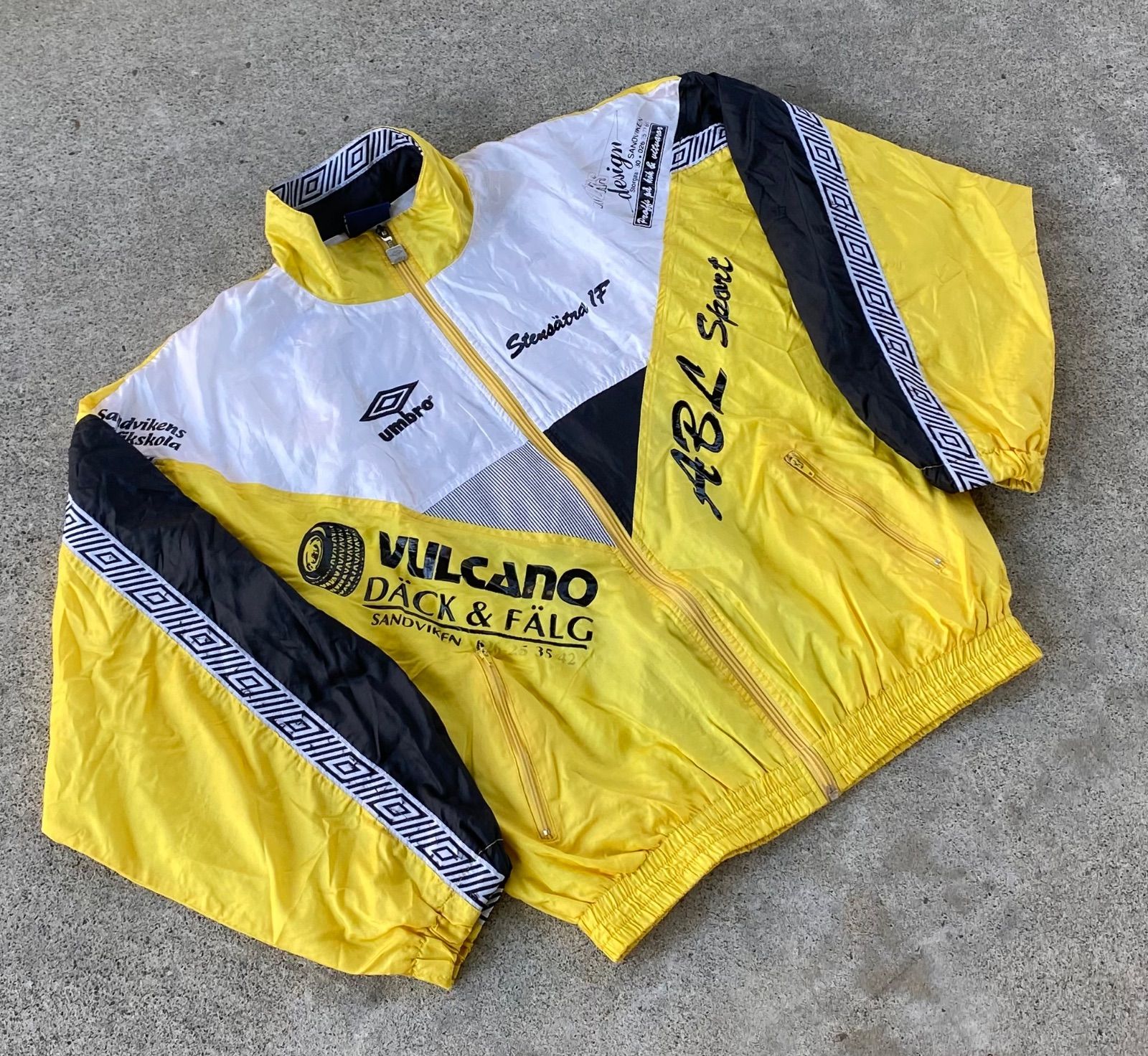 90's】UMBRO ナイロントラックジャケット イエローブラック Ｍ