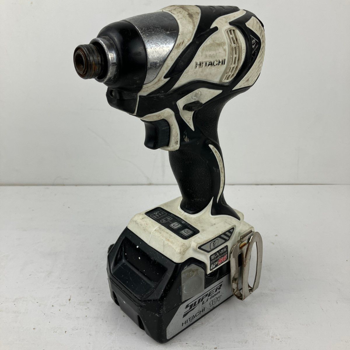充電器 ケース付