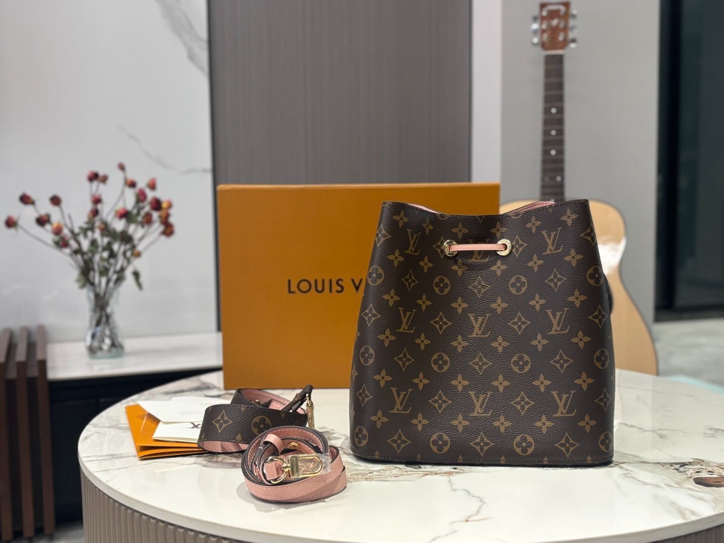 今日 Louis Vuitton NeoNoe バケットバッグ リプリカ 2025 New Model-MM輸入4