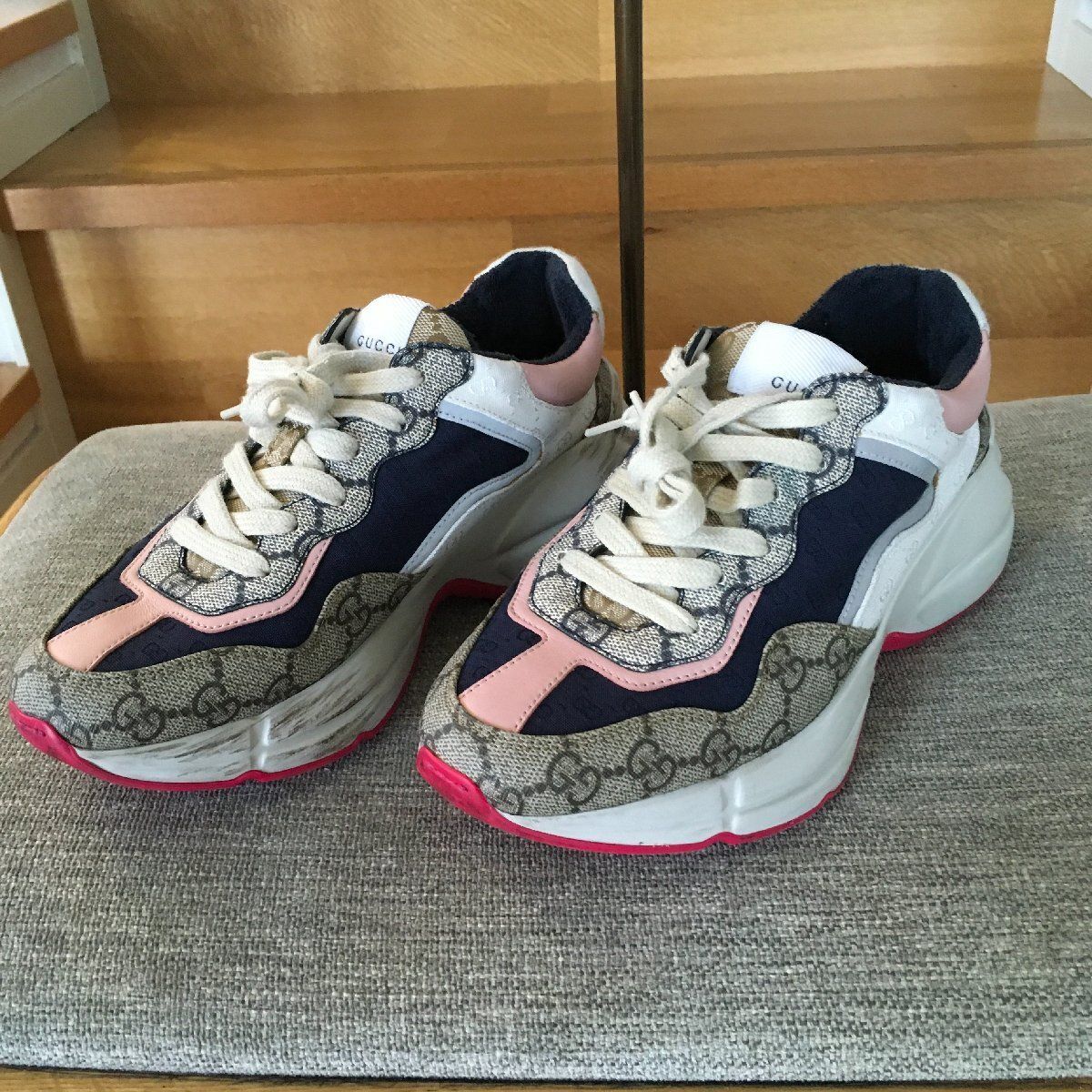 美品 GUCCI グッチ ライトン GG スニーカー 36 1/2 - メルカリ