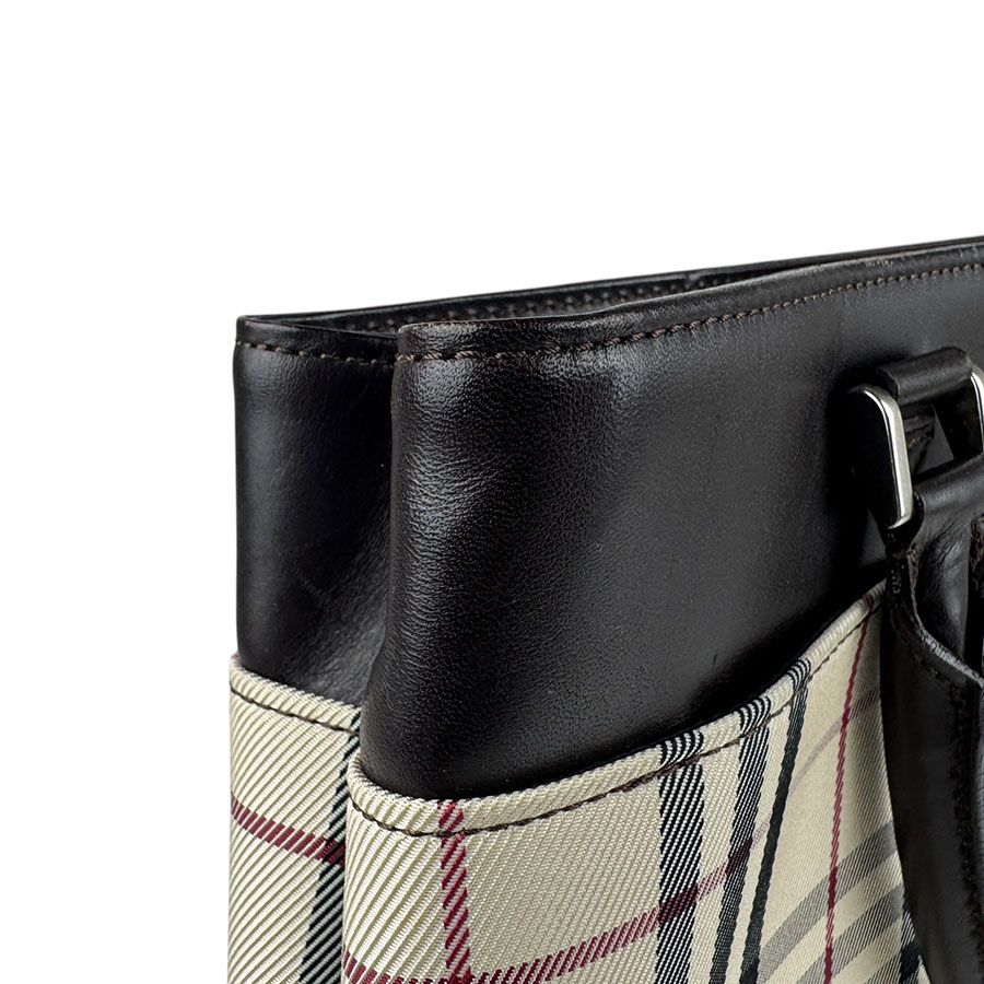 バーバリー BURBERRY