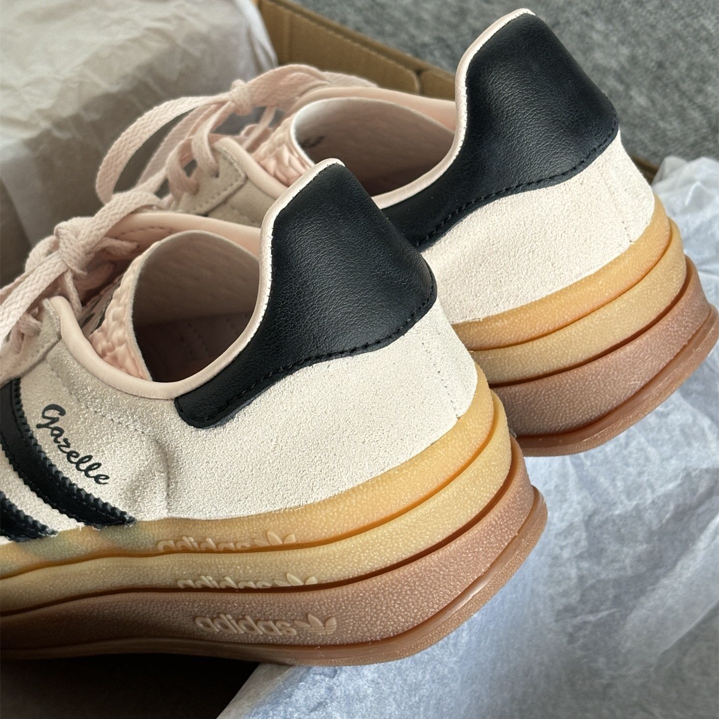 adidas originals Gazelle BOLDレディースピンクブラウン厚底板靴