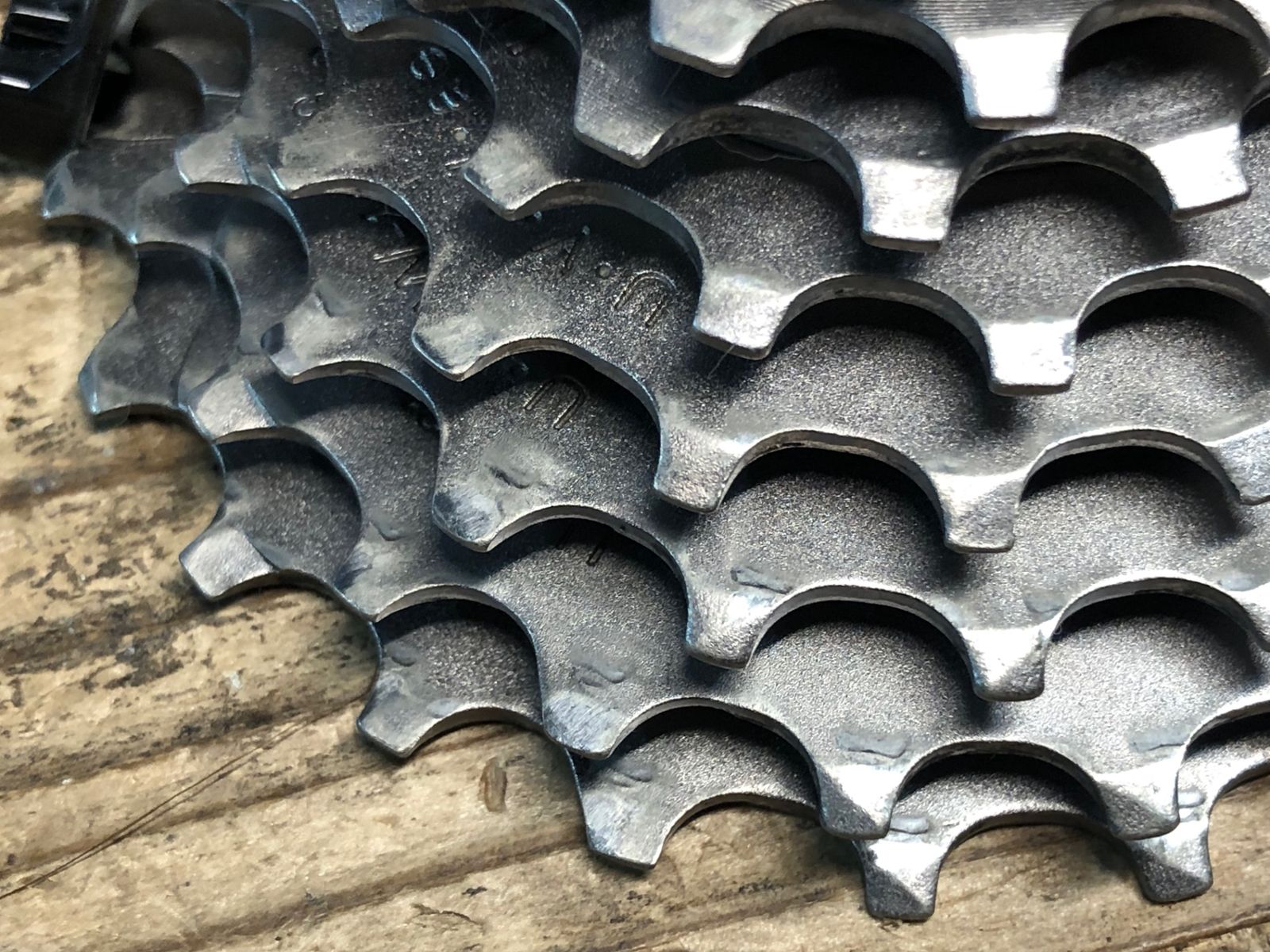 JE779 シマノ SHIMANO デュラエース DURA-ACE CS-7401 スプロケット 12