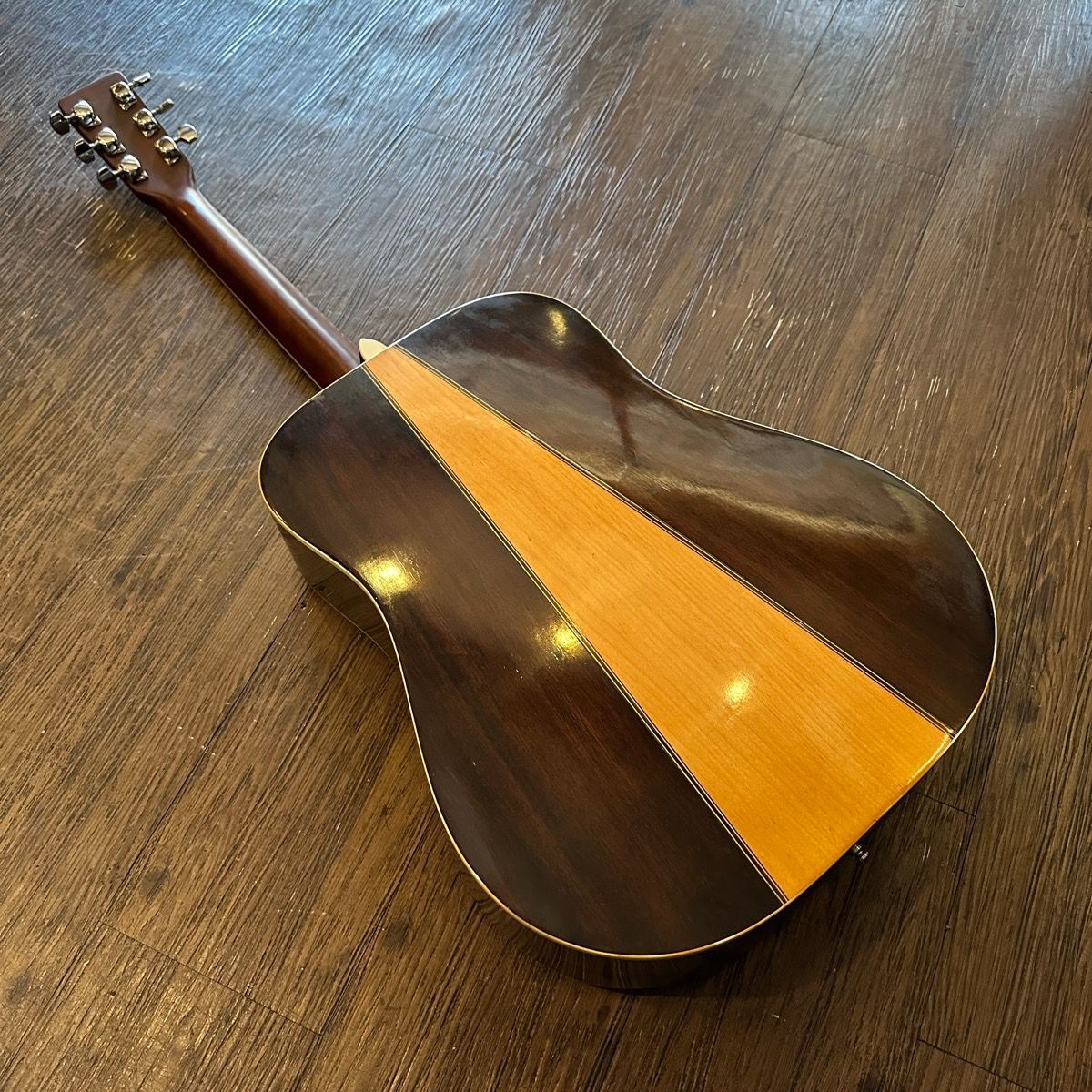 Guitar アコースティックギター