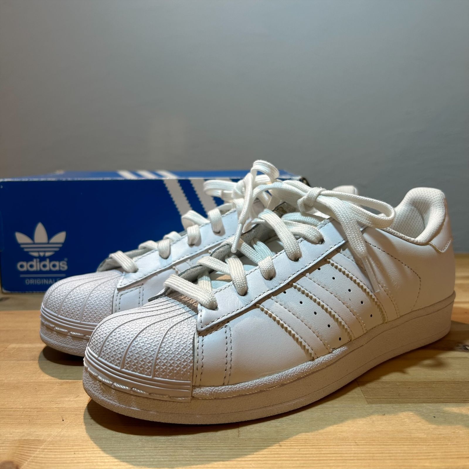 訳アリ商品] adidas super star B27136 アディダス スーパースター 白 UK5.5( 24㎝ ) [35-0003] -  メルカリ