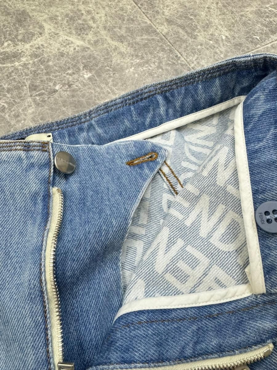 FENDI JEANS フェンディ ショートパンツ ロゴ 金ボタン デニム 23SS】 FENDI （フェンディ） デニム カーゴパンツ ショート