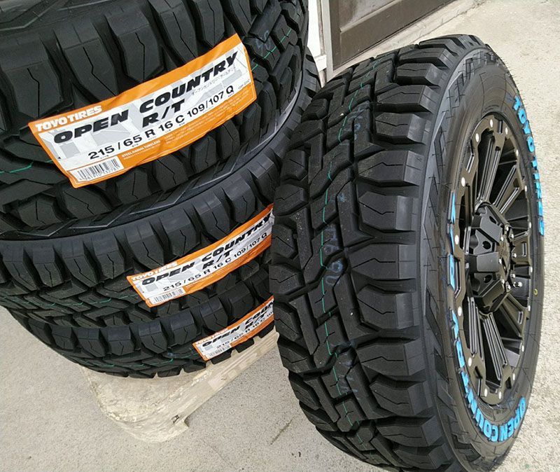 200系ハイエース　社外ホイールタイヤ４本セット　215/65R16 ハイエース 新品 ハイエース200系 夏タイヤ ホイール4本セット