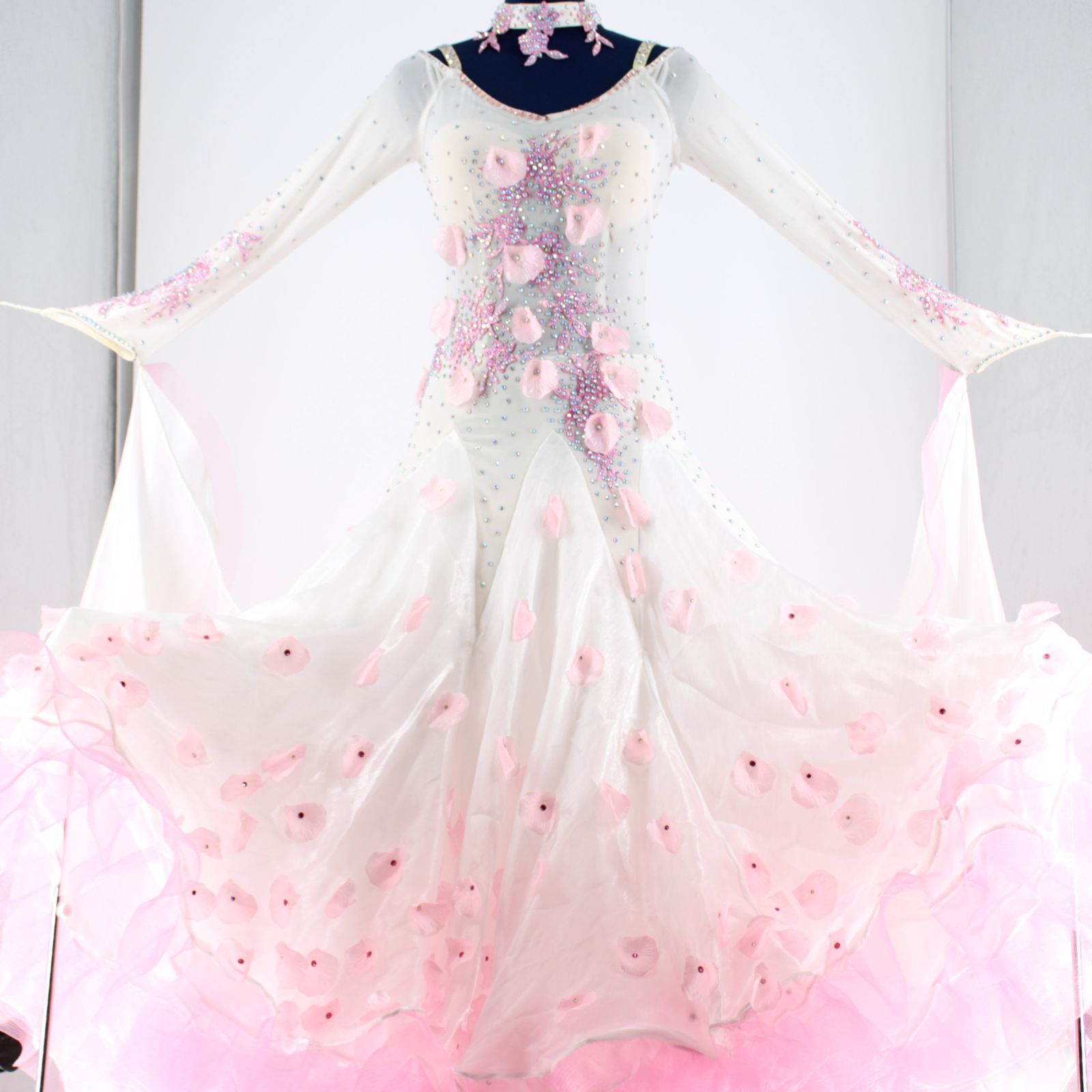 【美品 社交ダンス衣装】ワンピース ドレス 白 かわいい 上品 気品 清楚 長袖 美品 社交ダンス衣装】ホワイト ワンピース ドレス 白 無地