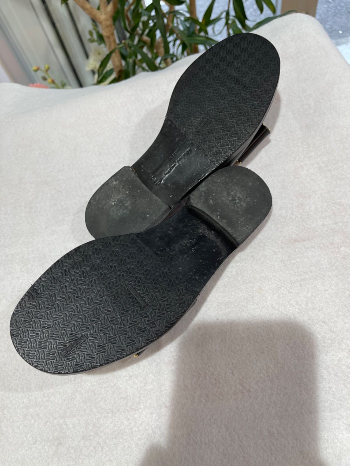 フェラガモ黒ミュール美品25.5付属品無し imgrc0124176360.jpg