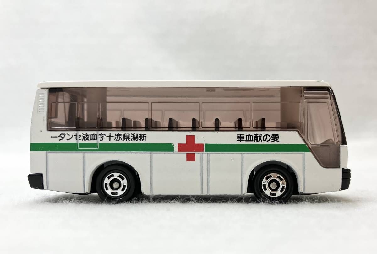 TOMY トミカ いすゞ スーパーハイデッカーバス 愛の献血車 トヨタ ソアラ トミカ No.41 いすゞ スーパーハイデッカー 愛の献血車 新潟県赤十字
