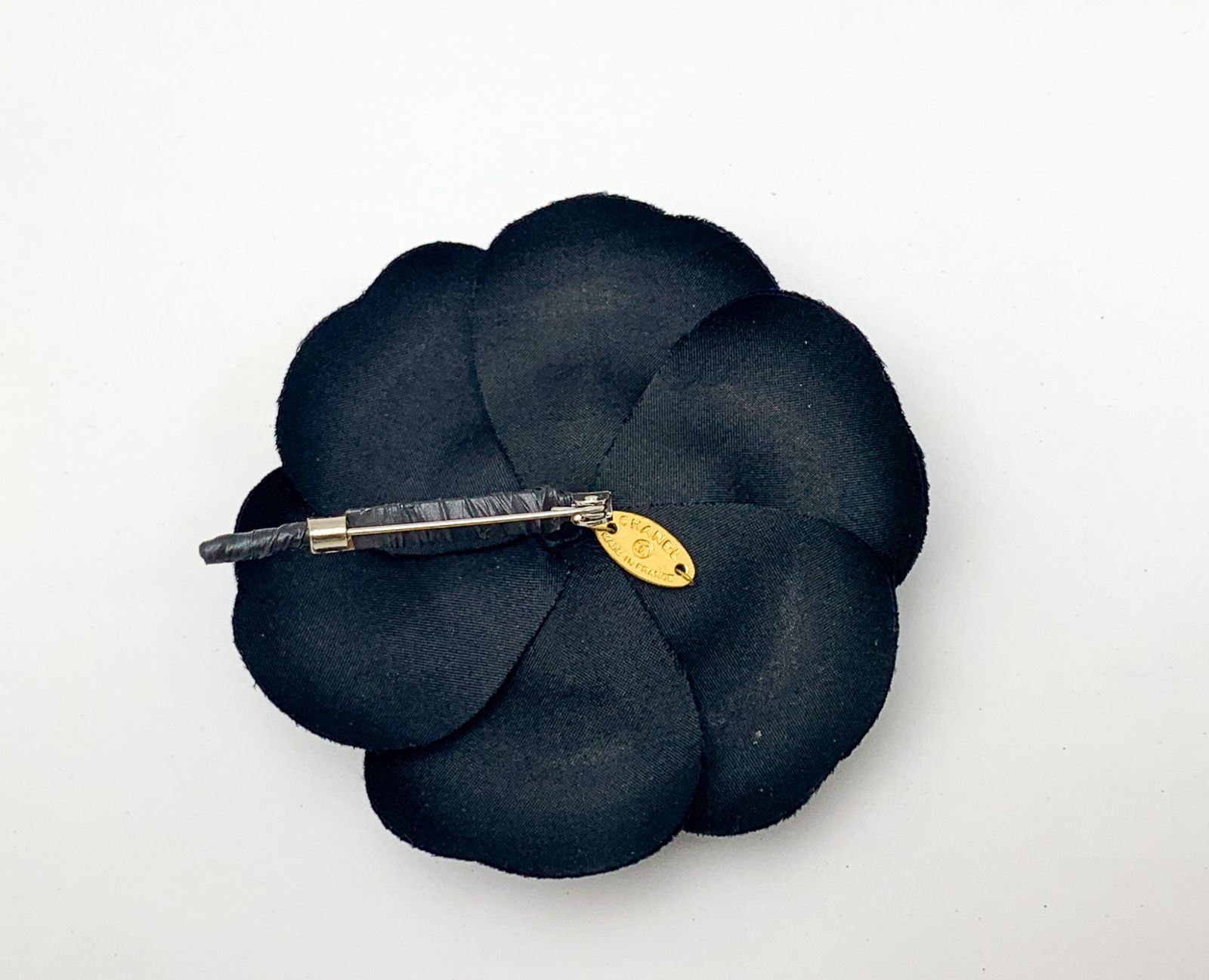 CHANEL シャネル 花モチーフ カメリア 黒 ブラック コサージュ