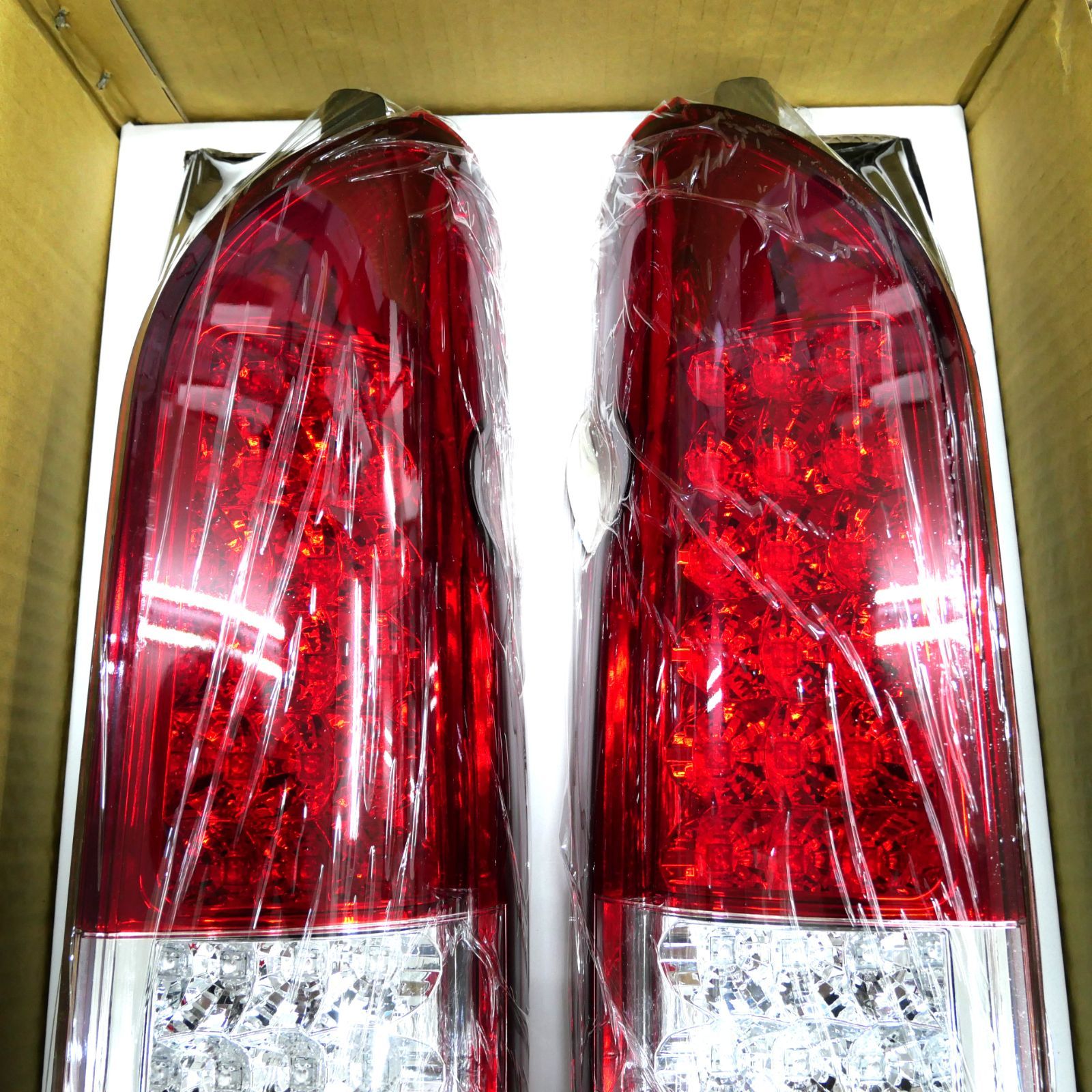 【お気にいる】 安い車・バイク・自転車 - ハイエース 200 1〜7型 LED テール アクセサリー