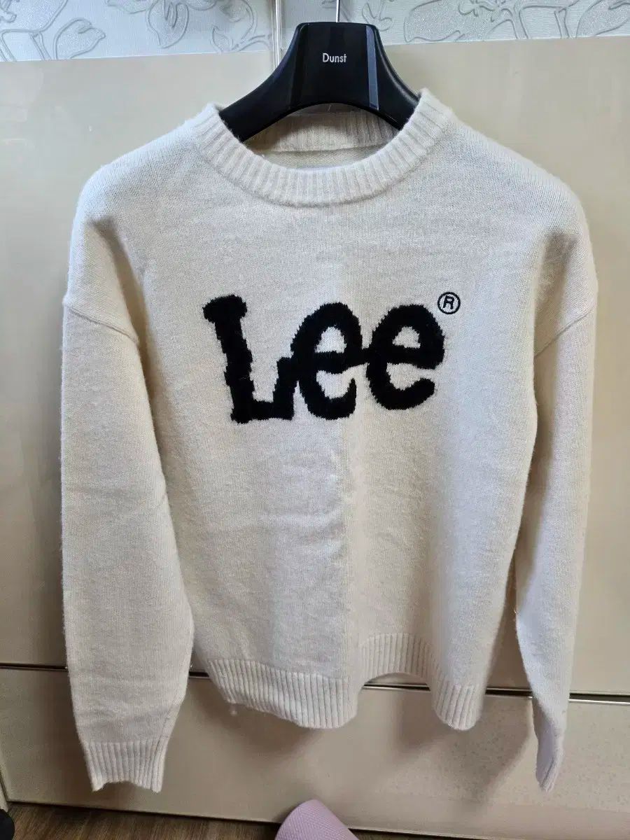 Lee ニット