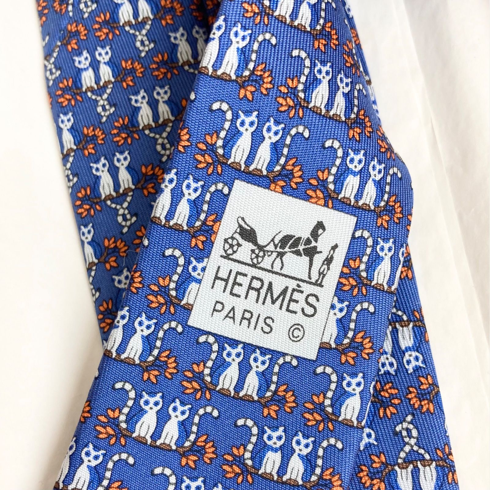 新品未使用　エルメス　ネクタイ　ブルー　チェーン柄　タグ　箱付き 限定SALE，定番人気 未使用タグ付 箱付 ショッパー付 エルメス ネクタイ 紺