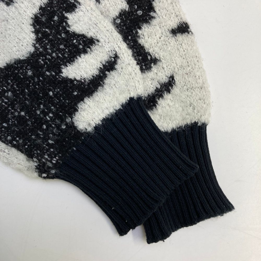 総柄 ブラック系