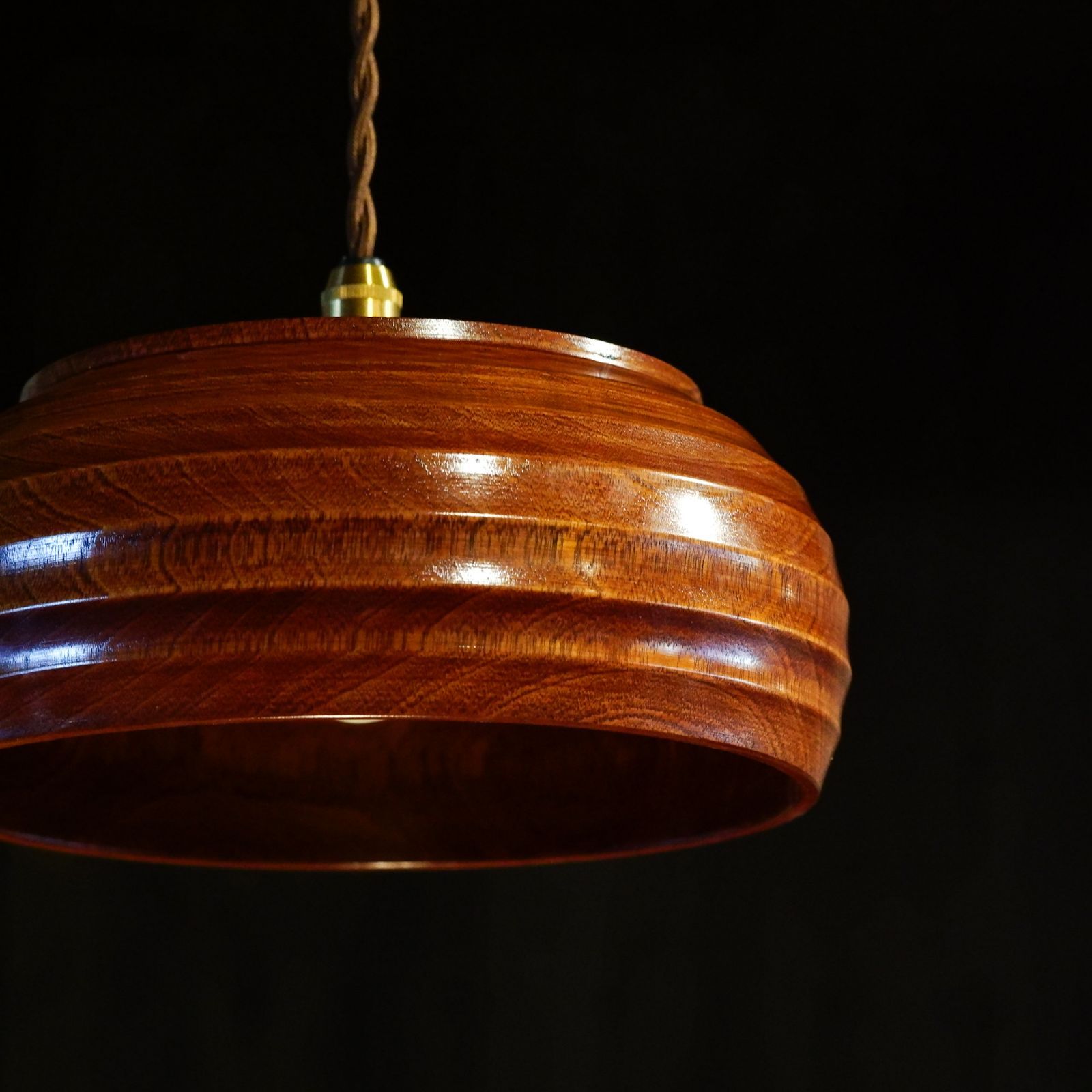 作地未詳｜木製｜菓子器｜ペンダントライト