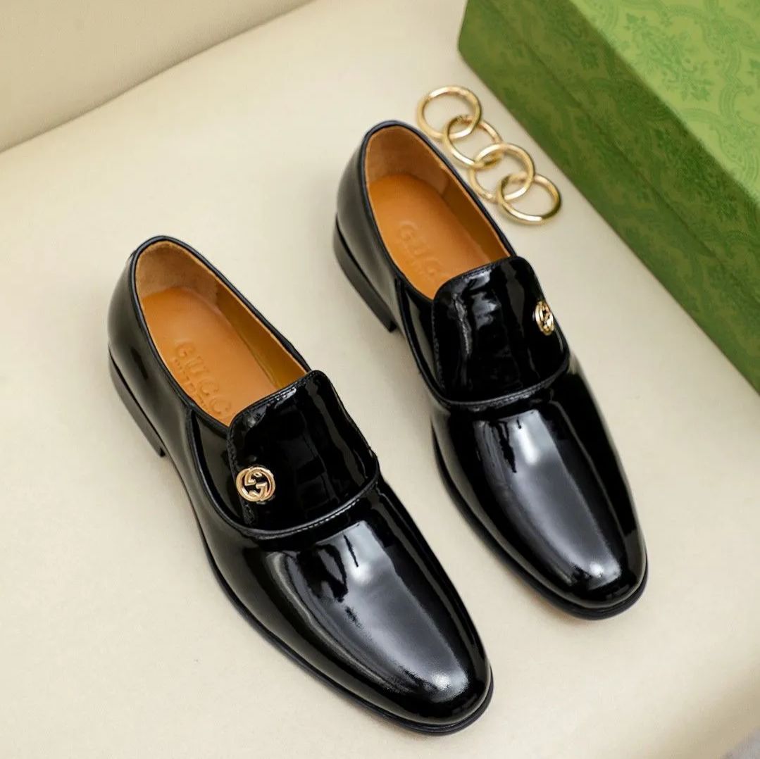 💖新品未使用👞グッチGUCCI ハイエンドレザーメンズカジュアルビジネス靴/ブラック - メルカリ