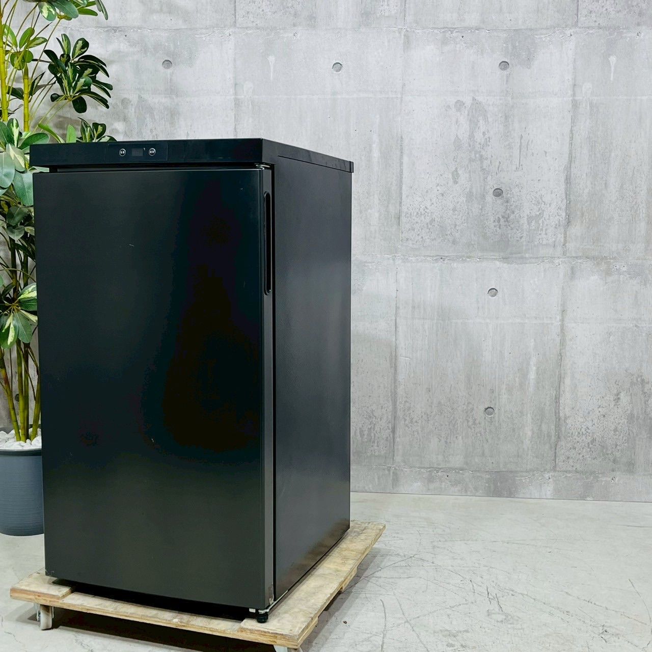 ♦️maxzen a3526 1ドア冷蔵庫 64L 2022年製 2♦️ - メルカリ