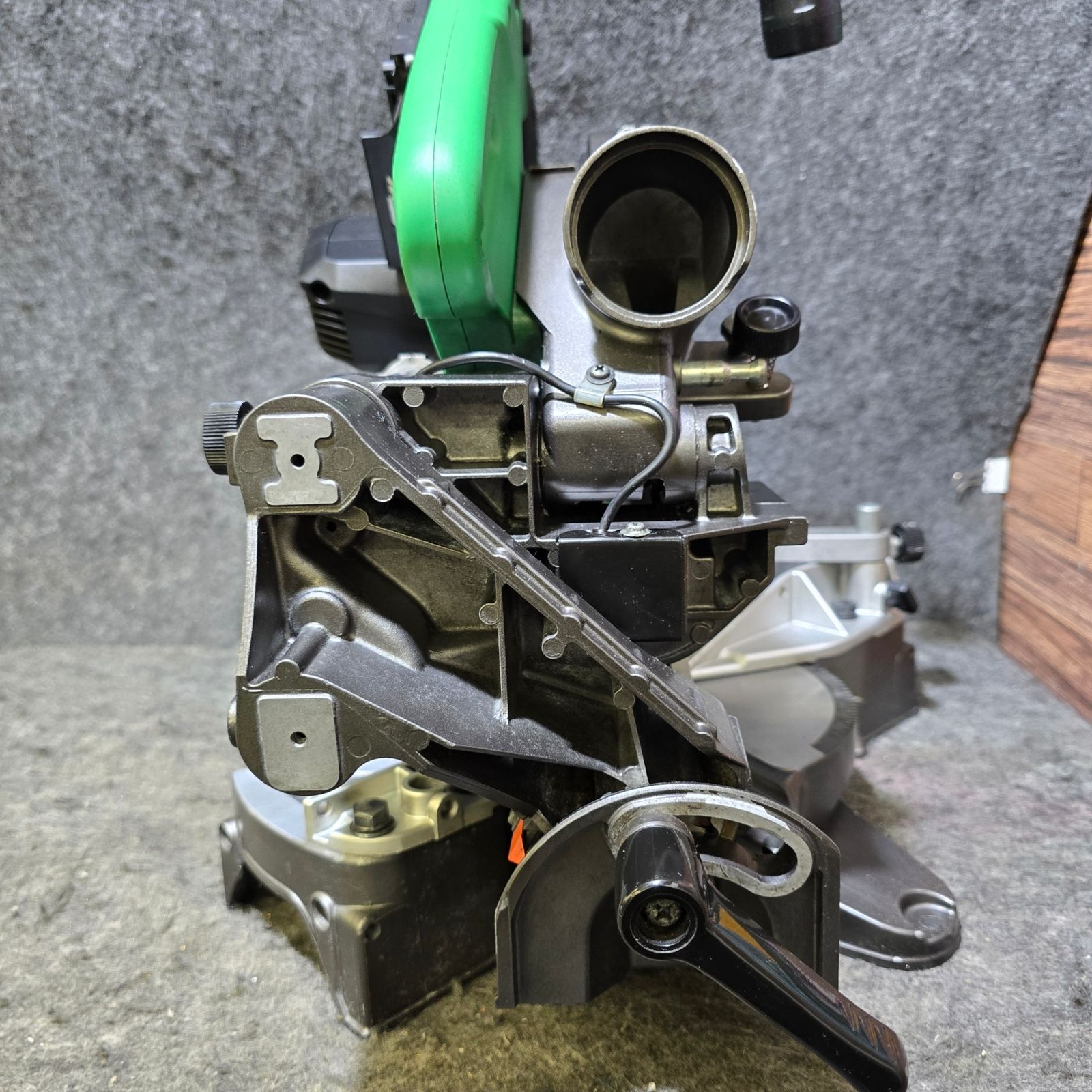 中古品】ハイコーキ(HIKOKI ※旧:日立工機) コードレス卓上スライド丸の