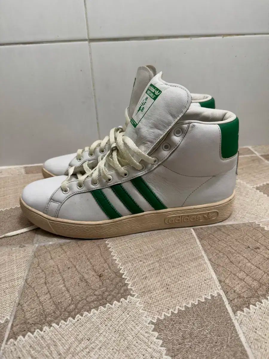 アディダス モンテカルロ ミッド 275 サイズ