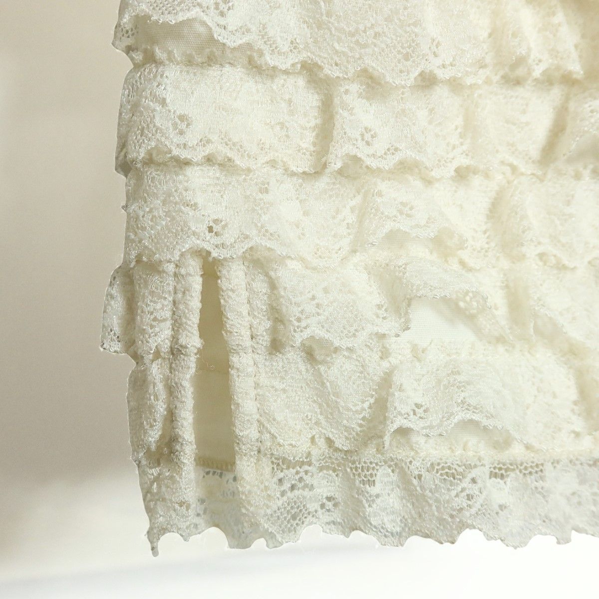 ピンクハウス☆レースのかぶせ段々フリル♪アンクル丈パンツ サイズ3(M