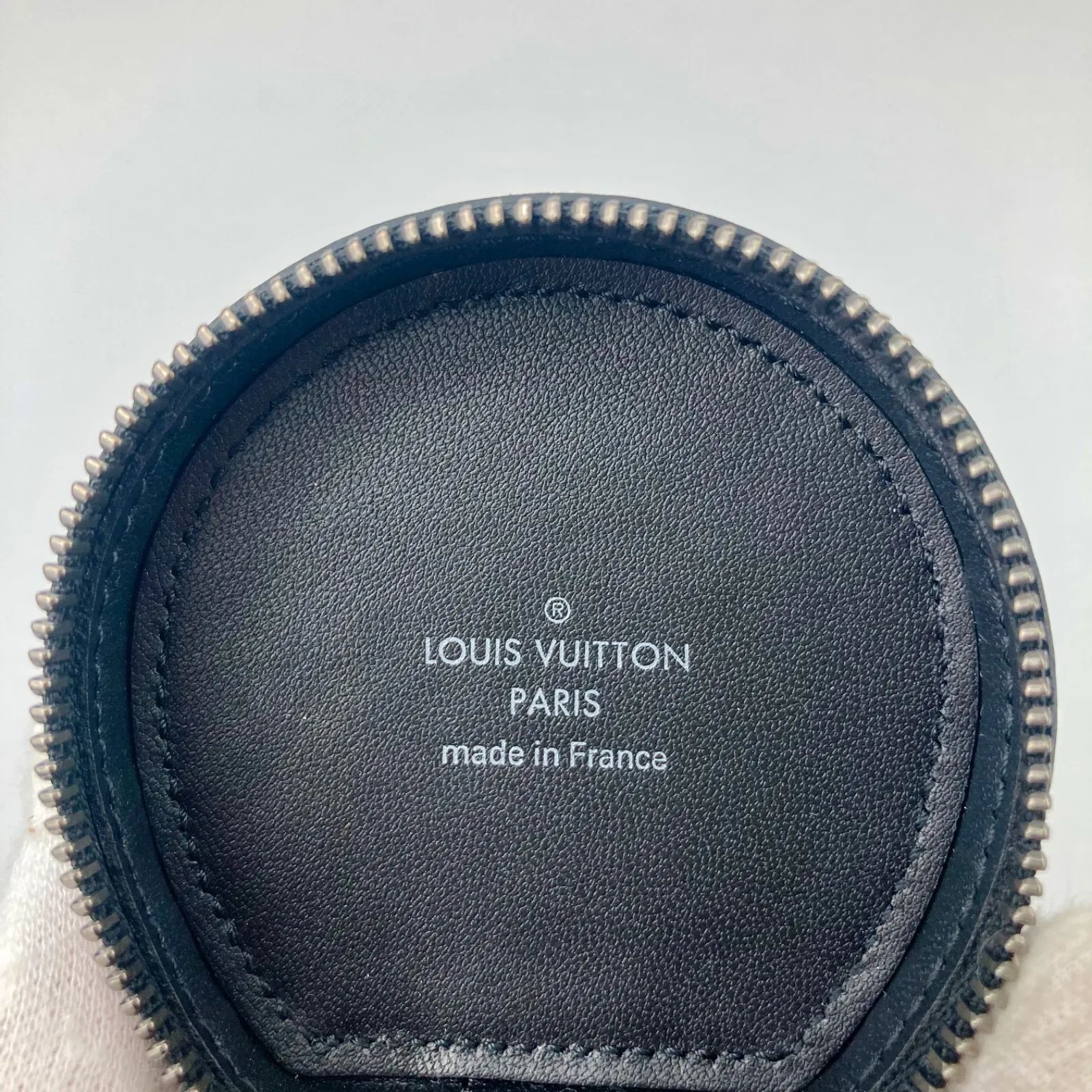 オープニング価格 【希少】LOUIS VUITTON ルイヴィトン イヤフォンケース エテュイ・イヤホン ダミエジャイアント ダック  2020NIGOコラボ GI0494 - メルカリ