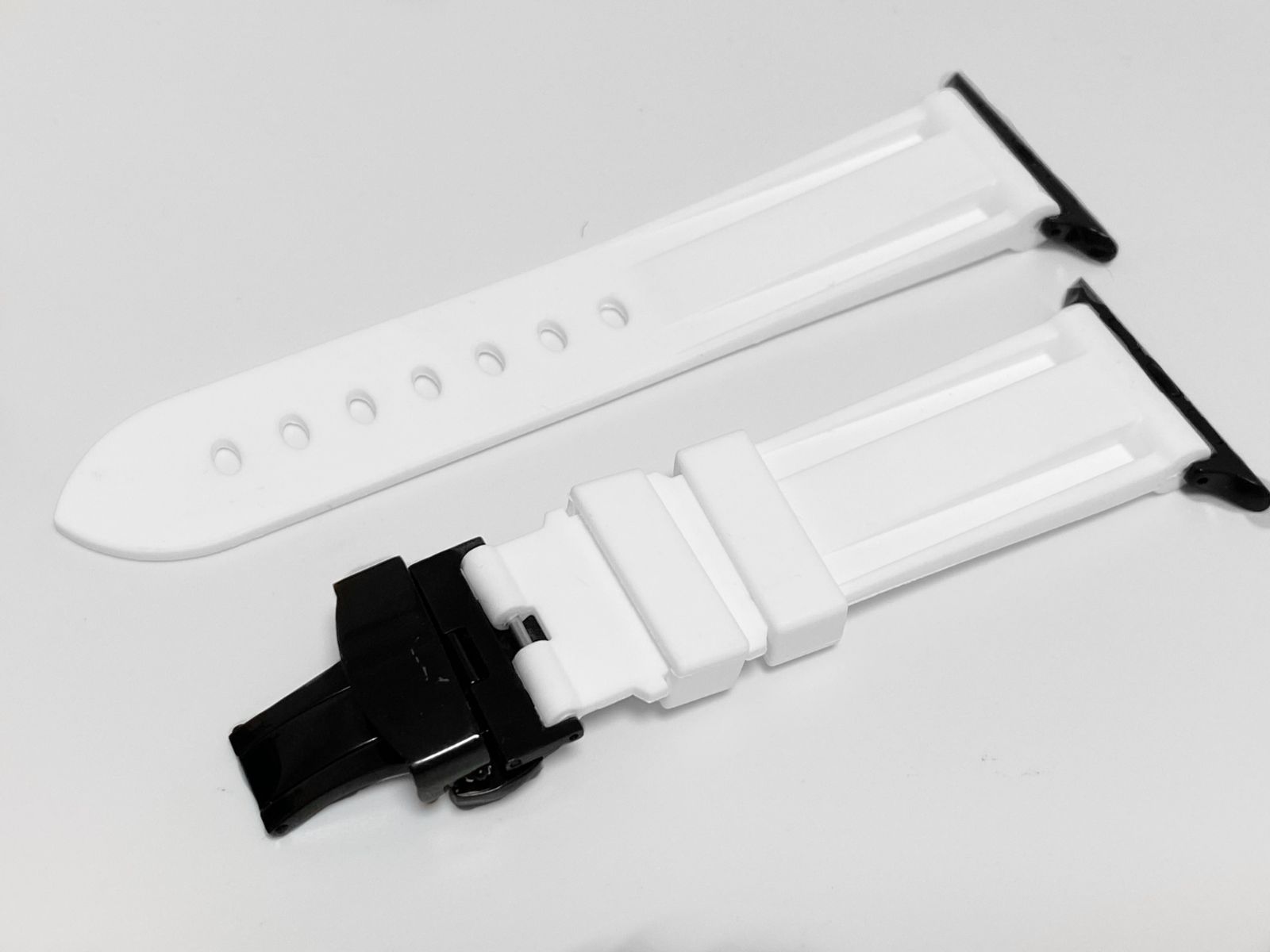 ホワイトブラックアップルウォッチ用　特殊処理済み　ラバーバンド　Apple Watch カスタム　ベルト　n38mm 40mm41mm42mm 44mm 45mm 49mm ウルトラ　SE SE2 ultra 全サイズ在庫ありn
