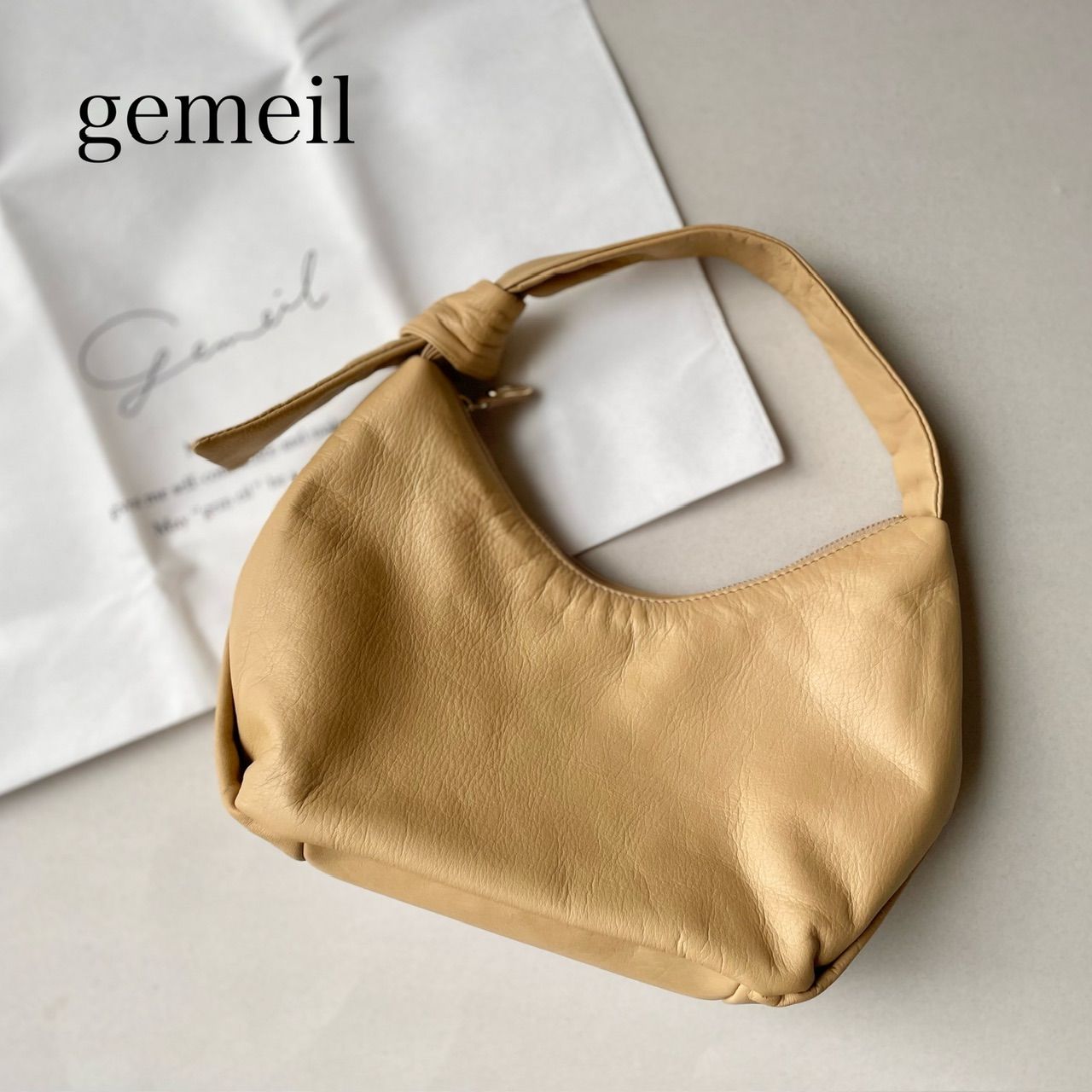 【美品•未使用】gemeilジェムイルノットワンハンドルバッグブラック gemeil ショルダーバッグ バッグ ノットワンハンドルバッグ(CE