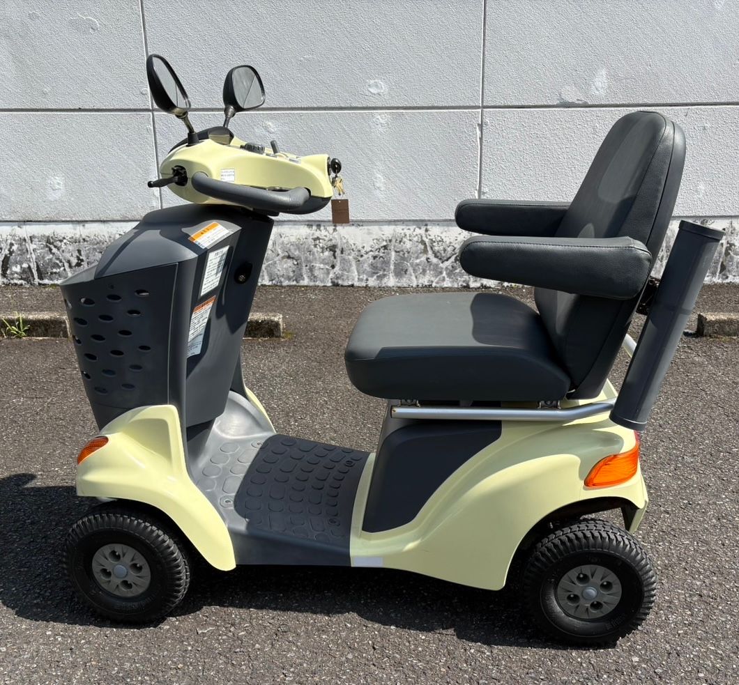 店頭引取限定】SUZUKI スズキ セニアカー ET4D8 2018年製 シルバーカー 