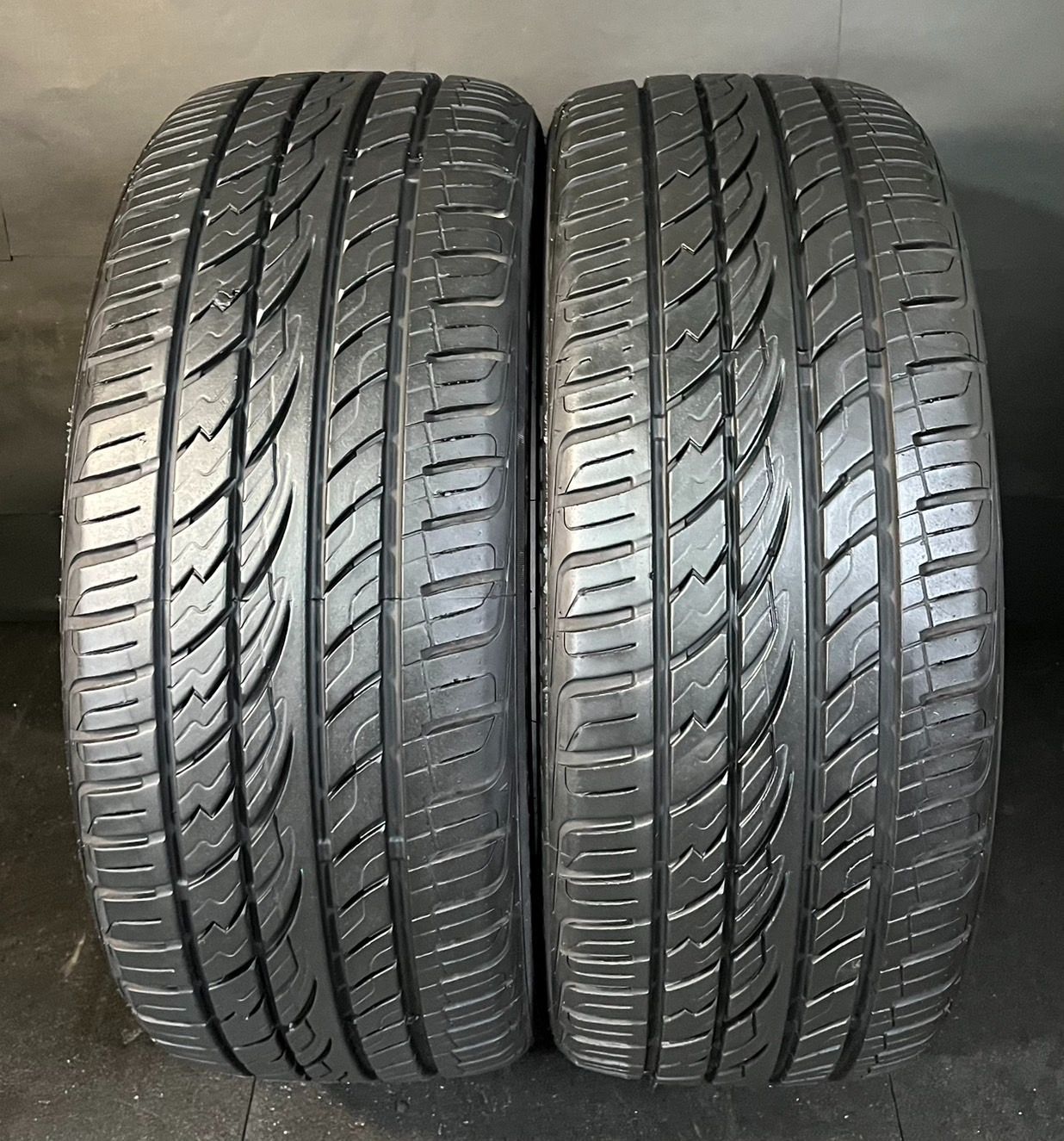 製 約9.2分山 マックストレック MAXTREK FORTIS T5 245 35R20 2本 h_438