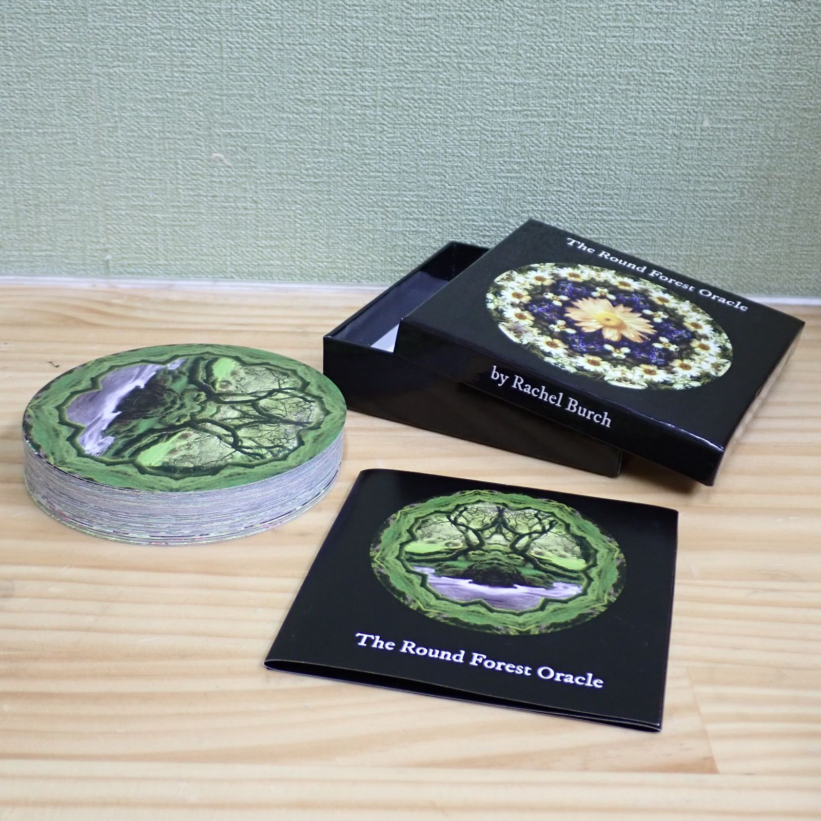 Round Forest Oracle オラクルカード 英語版 - メルカリ