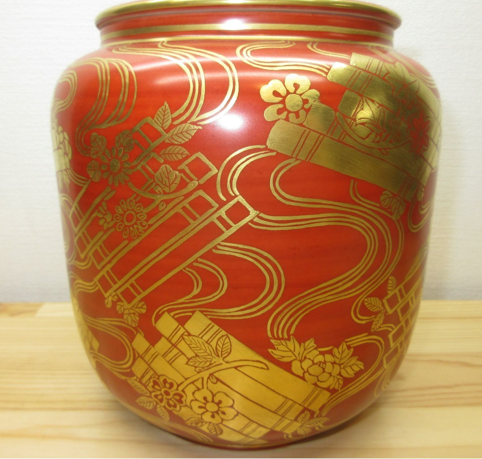 送料込【逢絢亭・新品】茶道具 水指 京焼 朱欄手 花筏の図 五山窯 林淡幽 共箱 送料込【逢絢亭・新品】茶道具 水指 京焼 朱欄手 花筏