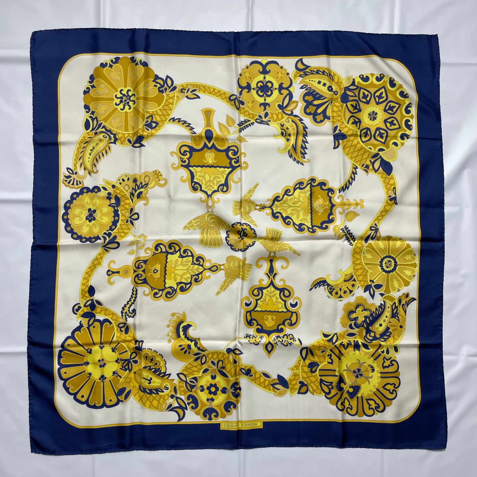2505-153｜美品｜エルメス カレ 90 スカーフ ネイビー マルチカラー 2505-153｜美品｜エルメス カレ 90 スカーフ ネイビー マルチカラー