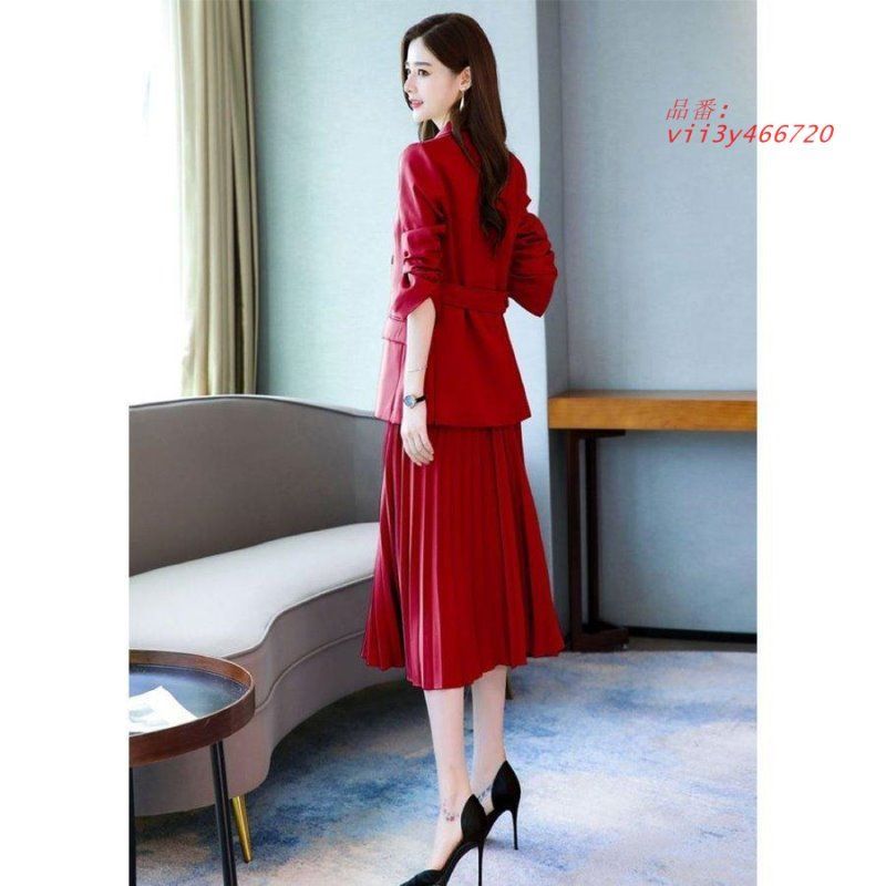 プリーツスカート