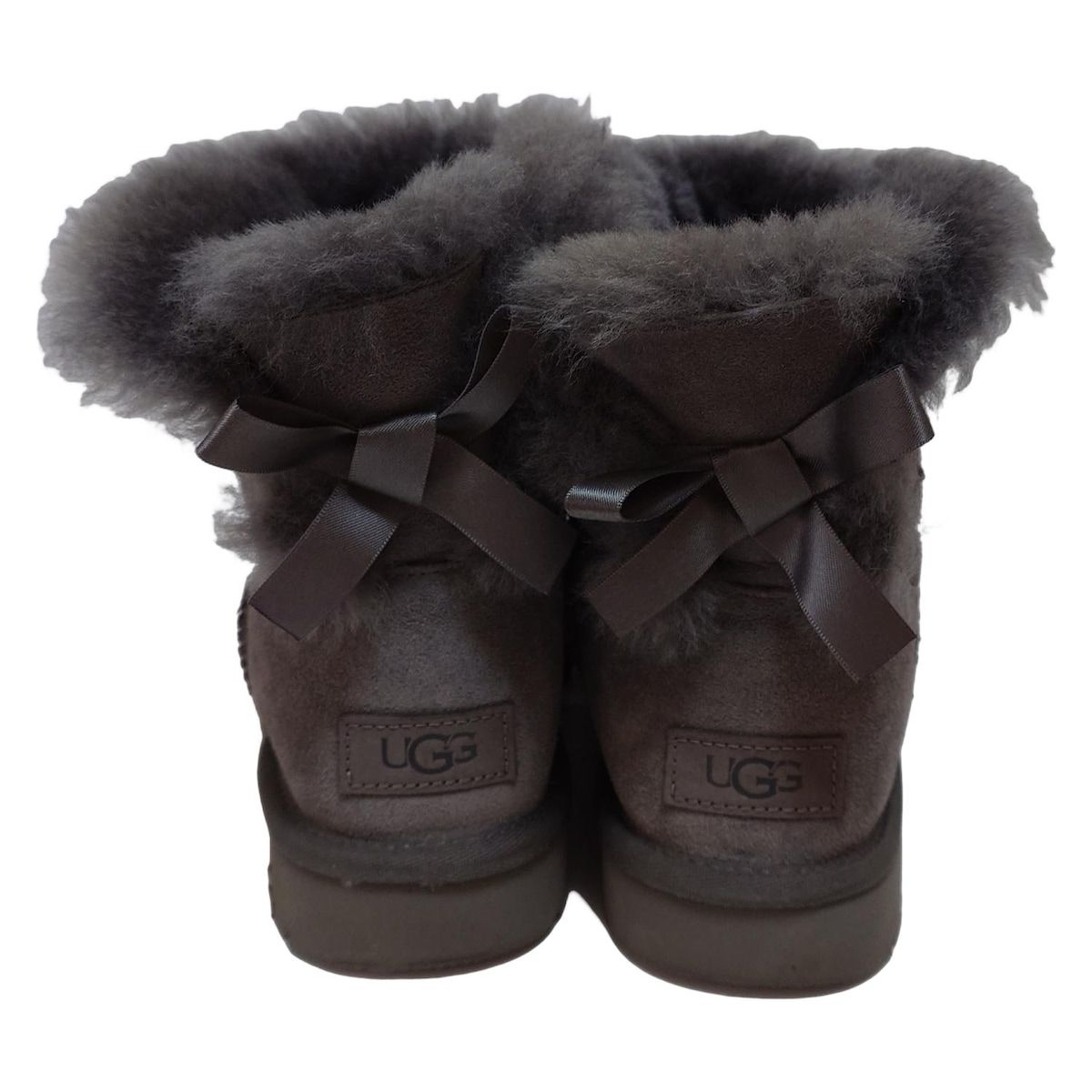 グレー ムートン