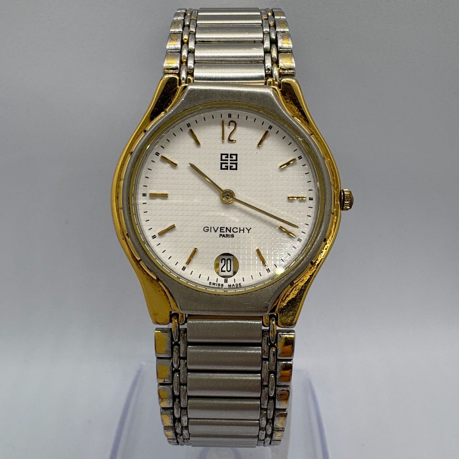 101【美品】GIVENCHY レディース 時計 コンビ シルバー ゴールド 美品】GIVENCHY コンビカラーQZ腕時計 シルバー×ゴールド